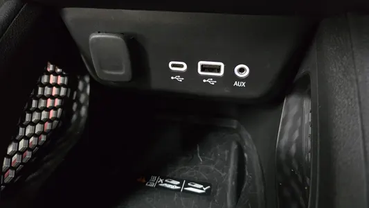Chevrolet 트레일블레이저 1.3 2WD 2021 32