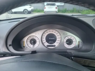 Mercedes-Benz E-Class W211 E350 4MATIC 2005 5