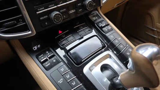 Porsche 카이엔 3.0 2015 16