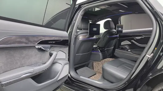 Audi A8 (D5) 60 TFSI LWB 2021 16