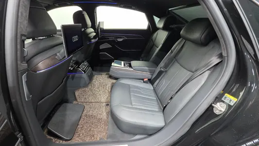 Audi A8 (D5) 60 TFSI LWB 2021 18