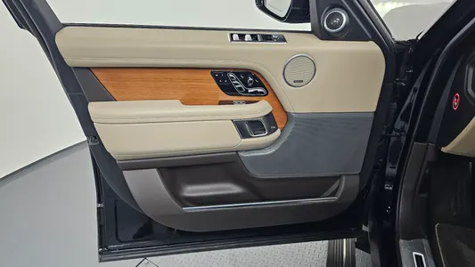 Land Rover 4 5.0 SC AB LWB 2019 24