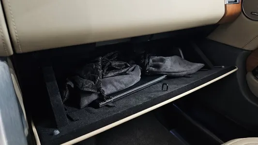 Land Rover 4 5.0 SC AB LWB 2019 36