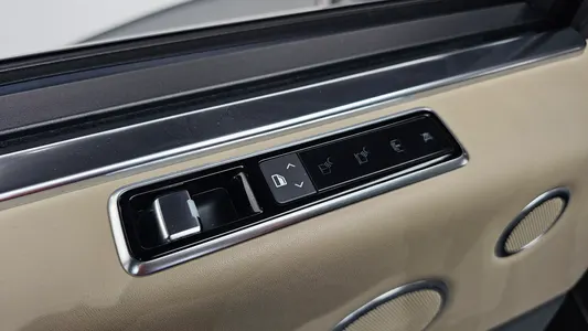 Land Rover 4 5.0 SC AB LWB 2019 43