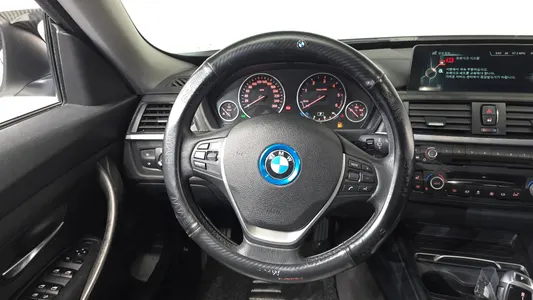 BMW 3 Series GT (F34) GT 320d 2016 13