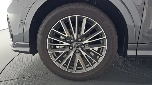 Audi Q3 (F3) 35 TDI 2025 5