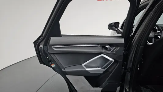 Audi Q3 (F3) 35 TDI 2025 26