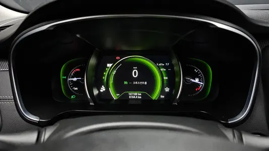 Renault Korea SM6 2.0 LPe LE () 2017 8