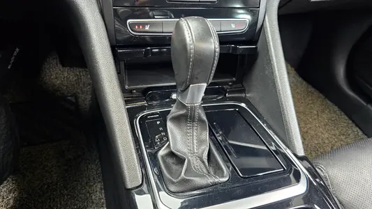 Renault Korea SM6 2.0 LPe LE () 2017 9