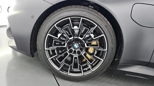 BMW M5 (G90) M5 2025 5