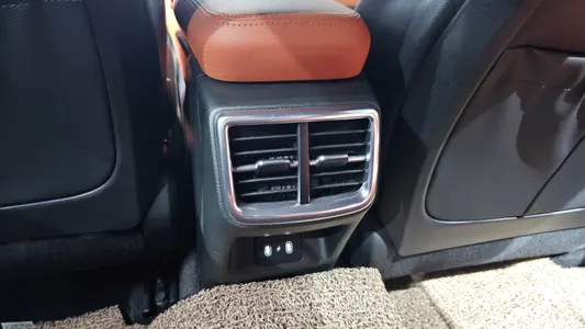 Kia K5 3 1.6 2025 31