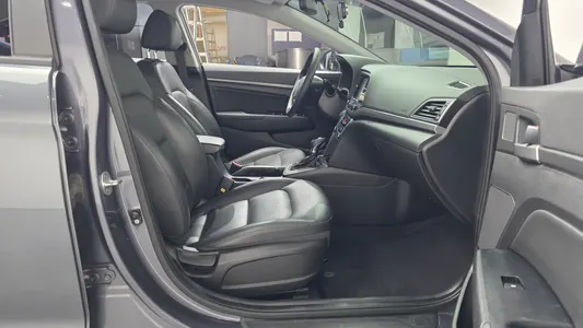Hyundai AD 1.6 GDI 2017 11
