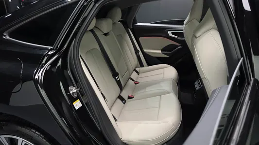 Audi A5 (B10) 40 TFSI 2025 11