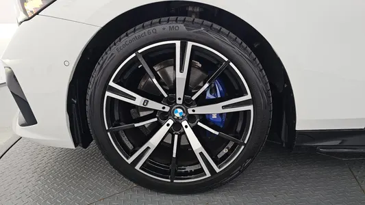 BMW 5 Series (G60) 530i xDrive M 2025 4
