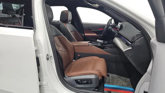 BMW 5 Series (G60) 530i xDrive M 2025 9
