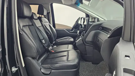Hyundai Staria 11 2022 11