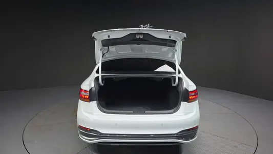 Volkswagen 7 1.5 TSI 2023 20