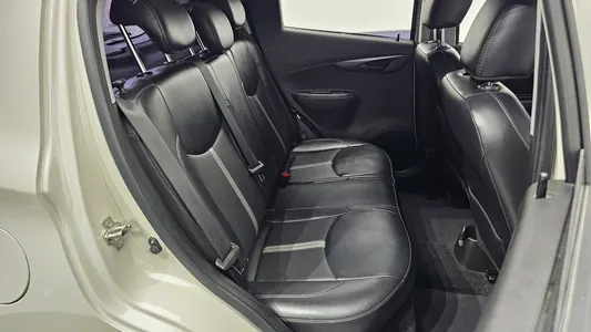 Chevrolet Spark LT 2019 26