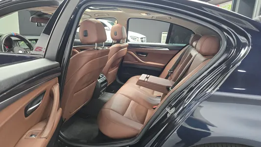 BMW 5 Series (F10) 520d M 2016 12