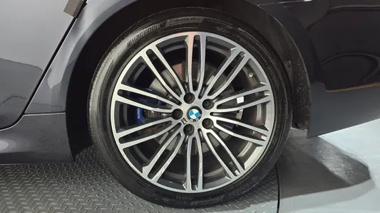 BMW 5 Series (G30) 530i xDrive M 2019 21