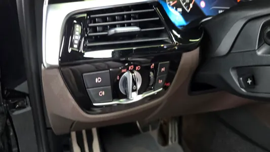 BMW 5 Series (G30) 530i xDrive M 2019 27
