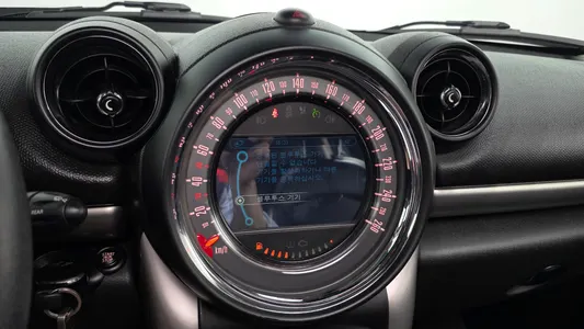 MINI D ALL4 2014 18