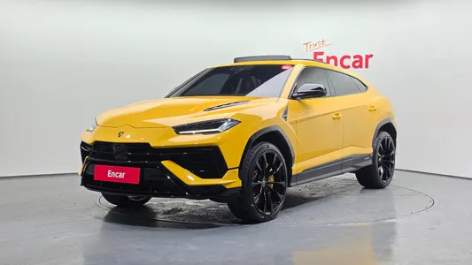 Lamborghini 4.0 V8 S 2024