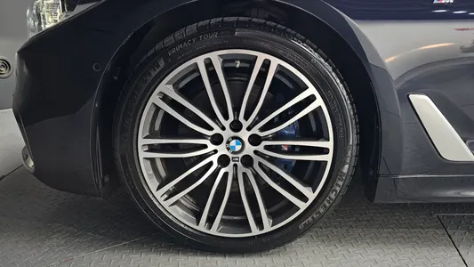 BMW 5 Series (G30) 530i M 2019 5