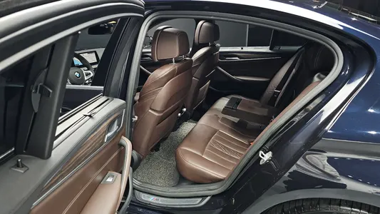 BMW 5 Series (G30) 530i M 2019 12