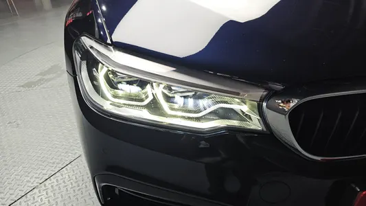 BMW 5 Series (G30) 530i M 2019 22