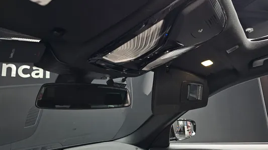 BMW 5 Series (G30) 530i M 2019 31