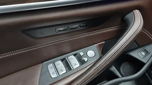 BMW 5 Series (G30) 530i M 2019 29