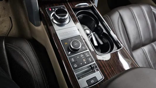Land Rover 4 5.0 SC Vogue SE 2017 9