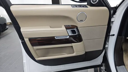 Land Rover 4 5.0 SC Vogue SE 2017 24
