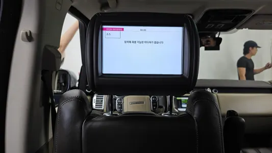 Land Rover 4 5.0 SC Vogue SE 2017 32
