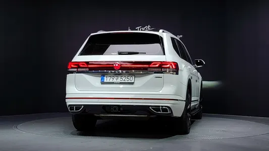 Volkswagen 아틀라스 2.0 TSI R-LINE 7 2025 4