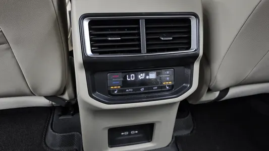 Volkswagen 아틀라스 2.0 TSI R-LINE 7 2025 18