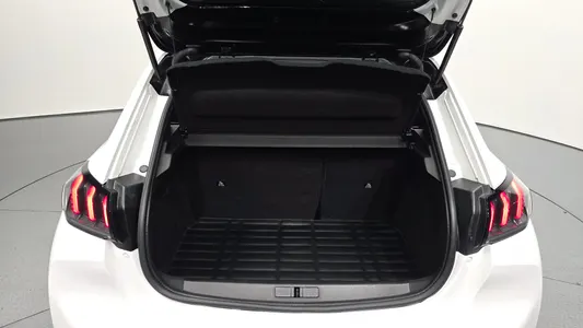Peugeot e-208 2 GT 2023 20