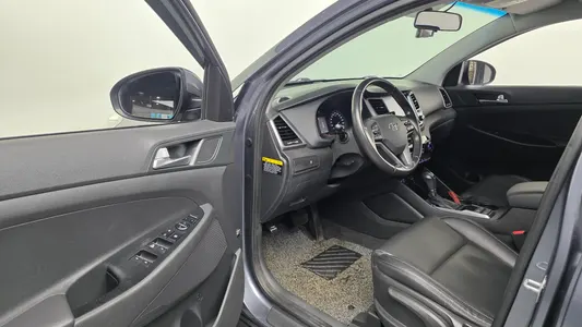Hyundai Tucson 2.0 2WD 2016 10