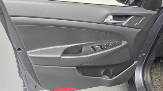 Hyundai Tucson 2.0 2WD 2016 24