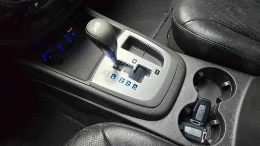 Hyundai CM 2WD(2.0 e-VGT) MLX 2011 9