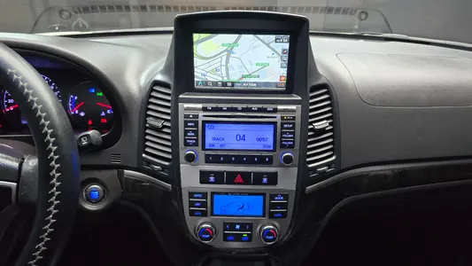 Hyundai CM 2WD(2.0 e-VGT) MLX 2011 14