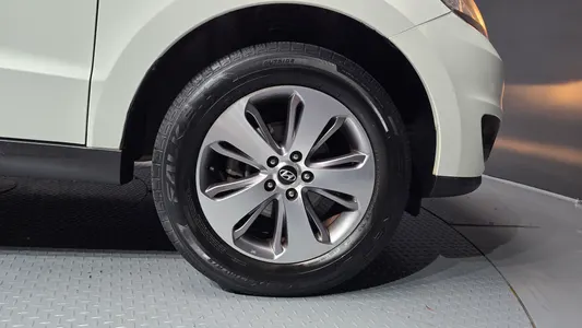 Hyundai CM 2WD(2.0 e-VGT) MLX 2011 21