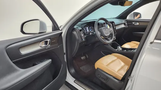 Volvo XC40 T4 2019 10