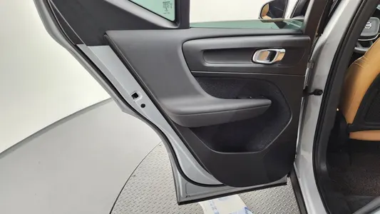 Volvo XC40 T4 2019 25