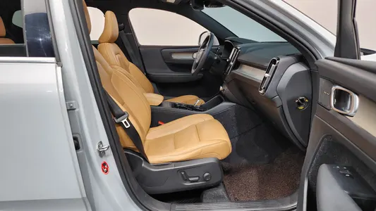 Volvo XC40 T4 2019 26