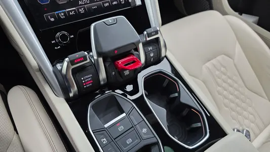 Lamborghini 우루스 4.0 V8 S 2024 9