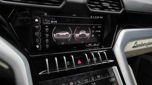 Lamborghini 우루스 4.0 V8 S 2024 18