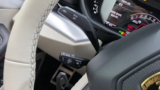 Lamborghini 우루스 4.0 V8 S 2024 28