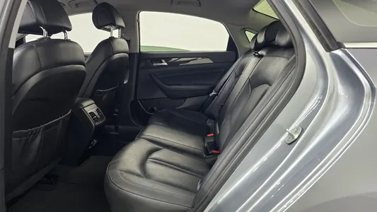 Hyundai LF LPI () 2014 26